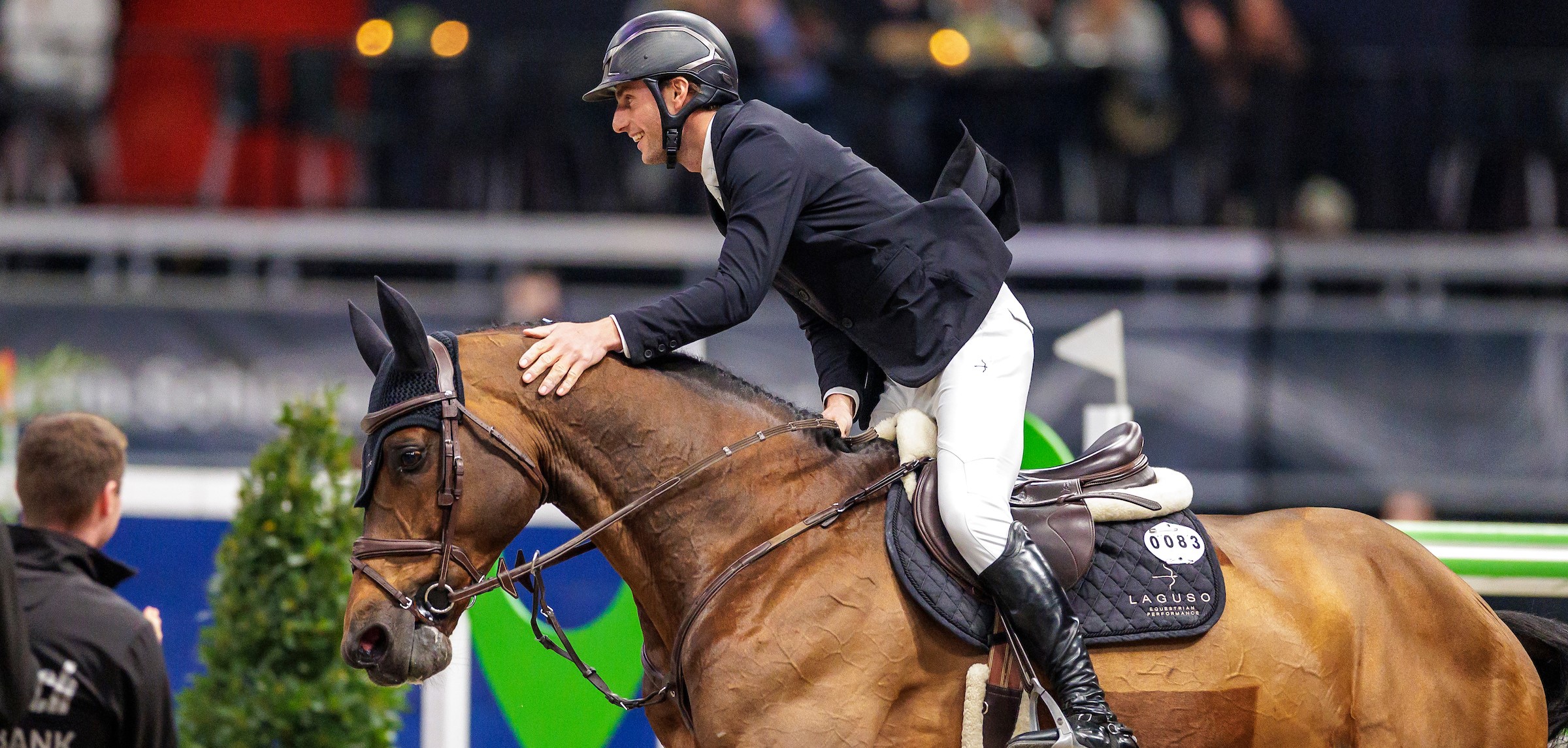 Stuttgart: Richard Vogel fliegt zum Weltcup-Sieg