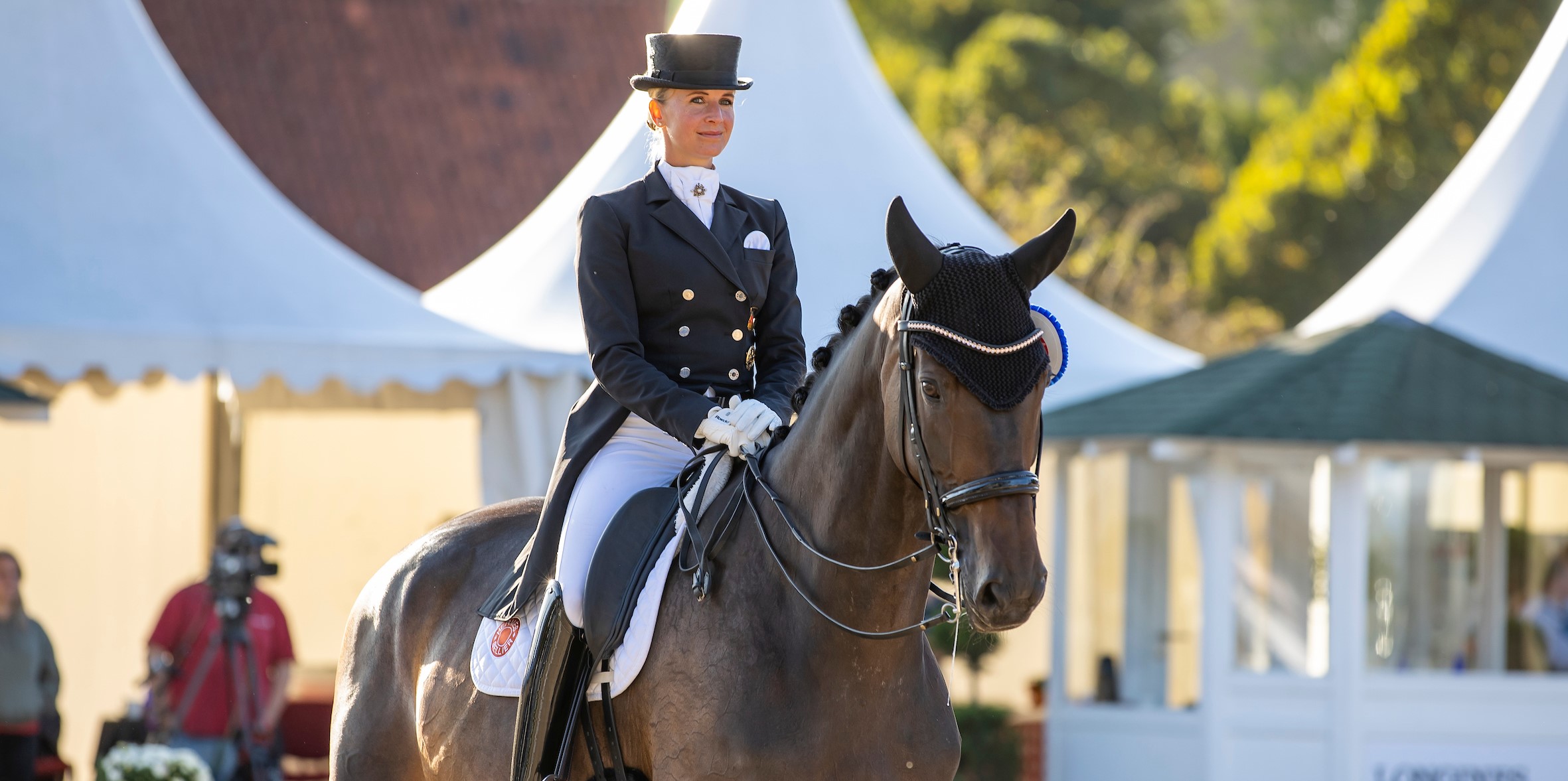 Balve: Erster Meister-Titel für Jessica von Bredow-Werndl