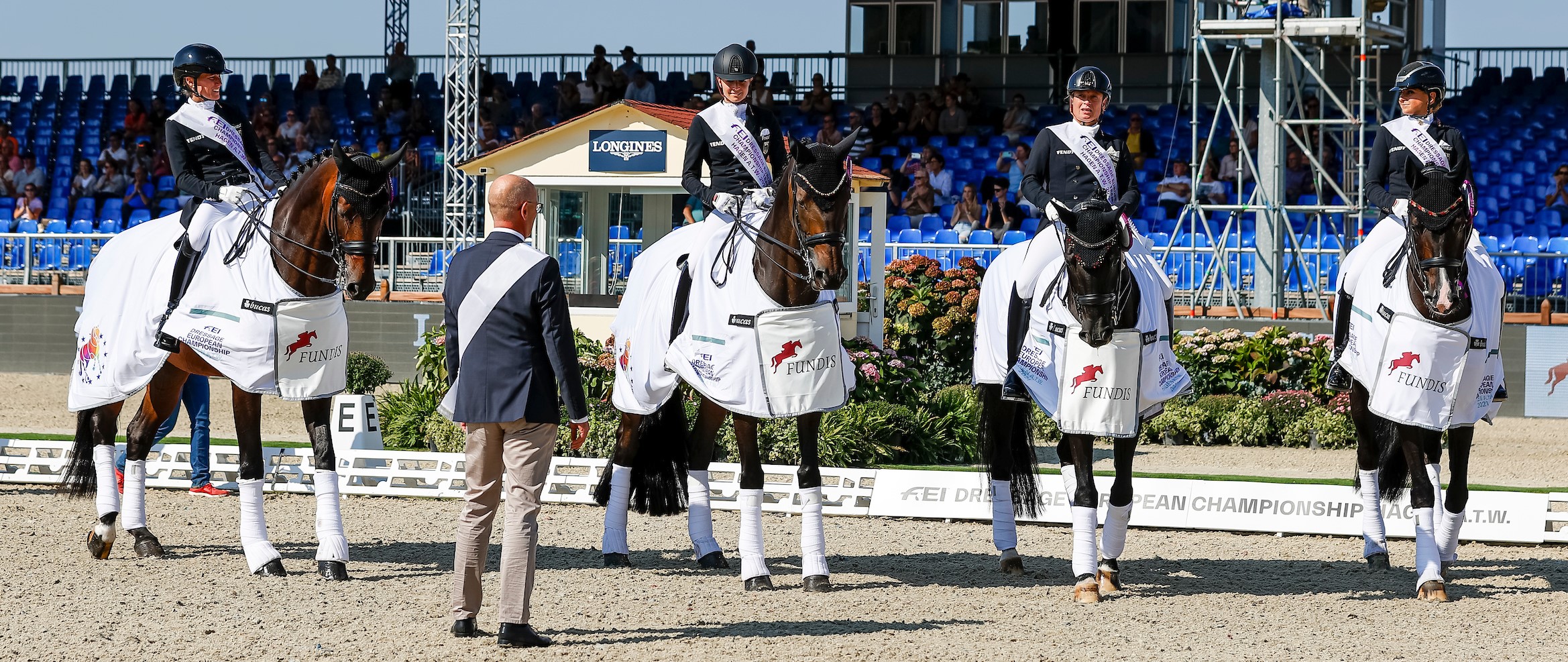 Hagen:  Deutsches Dressurteam gewinnt überlegen Gold